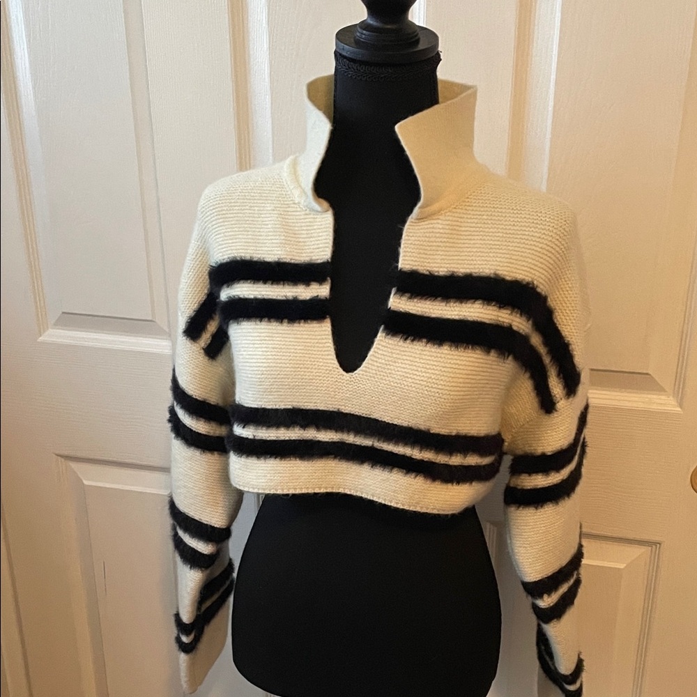 Buttermelon Cropped Cream and Black  Striped V-Neck Sweater Small
